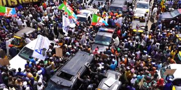 A large crowd of APC members rally against Governor AbdulRazaq in Ilorin on Monday
