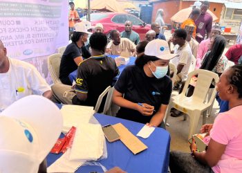 Health professionals offer free testing and counselling on hepatitis, HIV and sexually transmitted infections during World Hepatitis Day, as WHO warns that funding gaps and inequalities continue to threaten progress in prevention, testing and treatment.