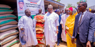 Governor Radda flags off 90,000 bags of grains to vulnerable in Katsina