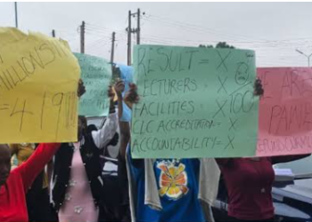 Law students protest at Atiba University