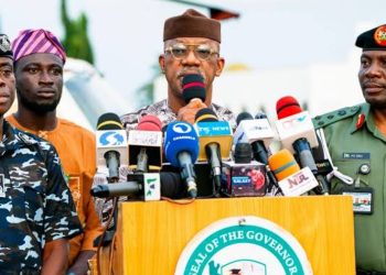 Governor Dapo Abiodun, with heads of security agencies, addressing the press after the rescue of Gateway Polytechnic students.