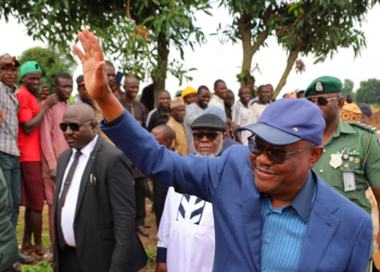 FCT Minister Nyesom Wike inspects the ongoing construction of Arterial Road N16 in Abuja and orders the immediate demolition of about 30 buildings allegedly encroaching on the Ring Road III corridor in Karsana.