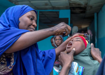 Health workers administer vaccines to children as authorities intensify measures to contain suspected diphtheria cases in Plateau State.