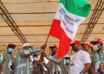 APC candidates and supporters celebrate the party’s victory in the Enugu State local government elections, where it secures all 17 chairmanship and 260 councillorship seats.