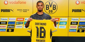 Nwaneri takes the Jersey number 18 at Dortmund