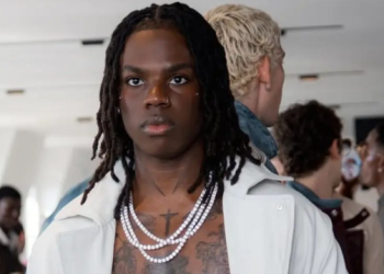 Nigerian singer, Divine Ikubor, popularly known as Rema, speaks about a recent heartbreak after a woman he wants a serious relationship with turns down his proposal.
