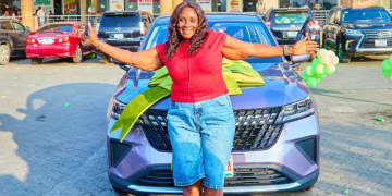 Felicity Eseke, a mother of five and inDrive driver, receives a brand-new Wuling XC250 2025 from inDrive in recognition of her five years of dedication to supporting her family through driving.