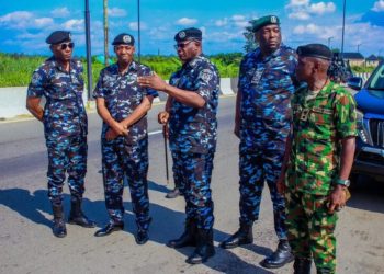 Senior police officers in Imo State during an assessment of the ongoing search-and-rescue operation for abducted prospective NYSC members and other passengers.