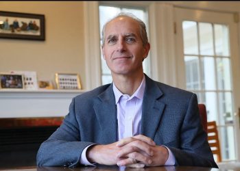 Dr Dariush Mozaffarian, a cardiologist and public health scientist who advocates for healthier diets.