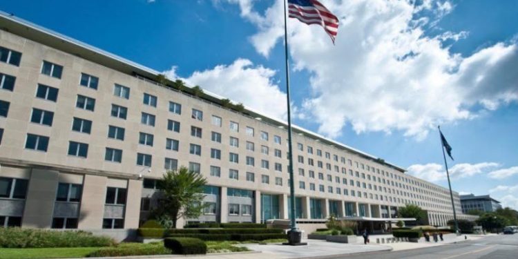 Exterior of the US Embassy in Riyadh, Saudi Arabia, with the American flag flying above the compound. (photo credit: Poder 360) as the United States adjusts diplomatic staffing in the Middle East amid heightened security concerns.