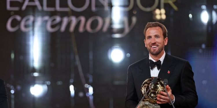 Harry Kane holds the Ballon d’Or trophy after winning the 2026 men’s award at the ceremony in London on October 26.