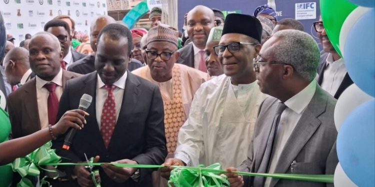 FG unveils modern diagnostic center at UCH