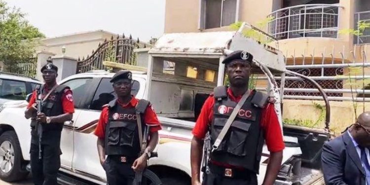EFCC officials as the commission investigates an Abuja businessman over the alleged $120 million fraud involving a Ukrainian investor.
