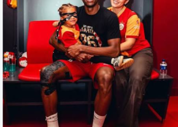 Osimhen and girlfriend, Stefanie with first daughter, Hailey True